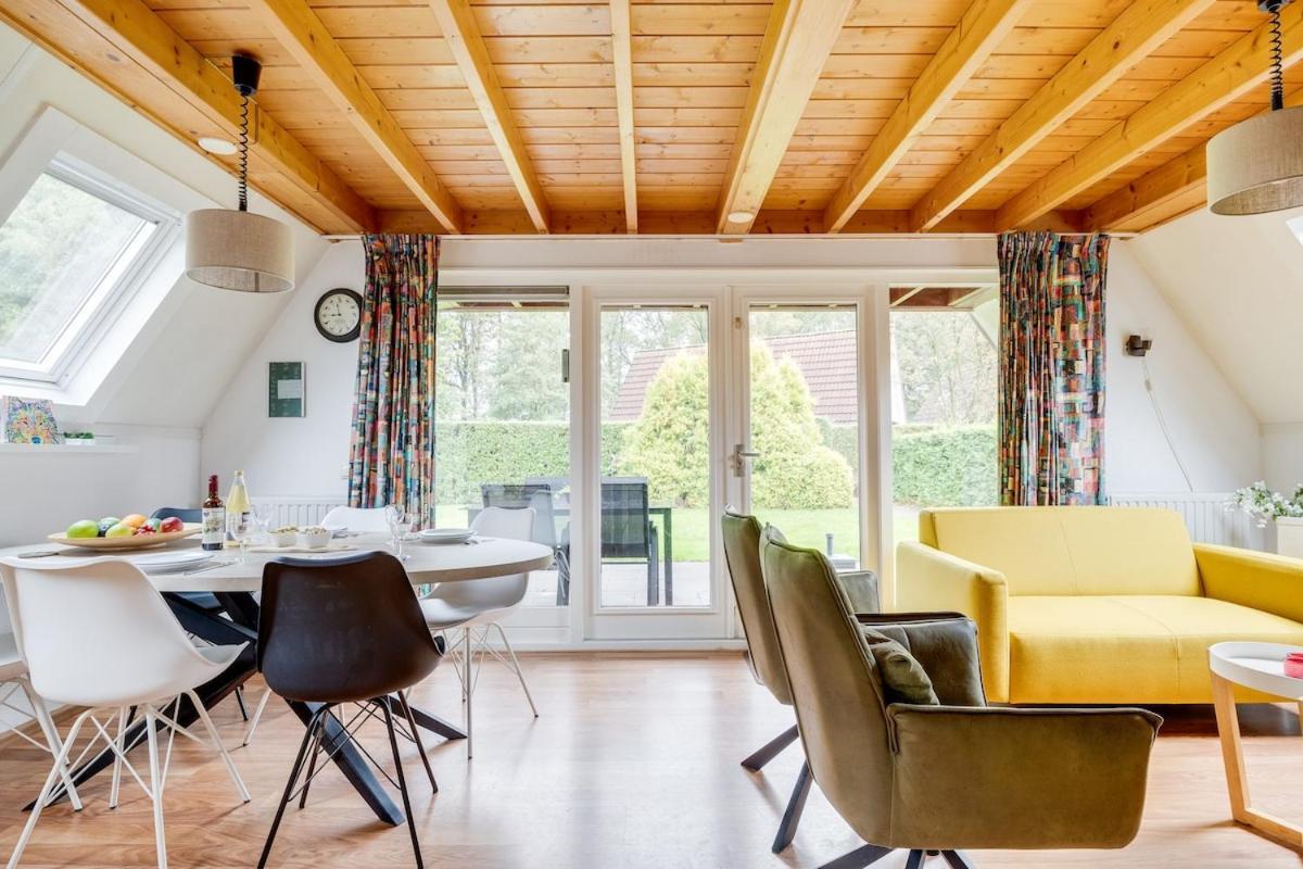 Kleine Zanglijster I Prachtig Huisje Nabij Bosrand Zwiggelte Exteriör bild