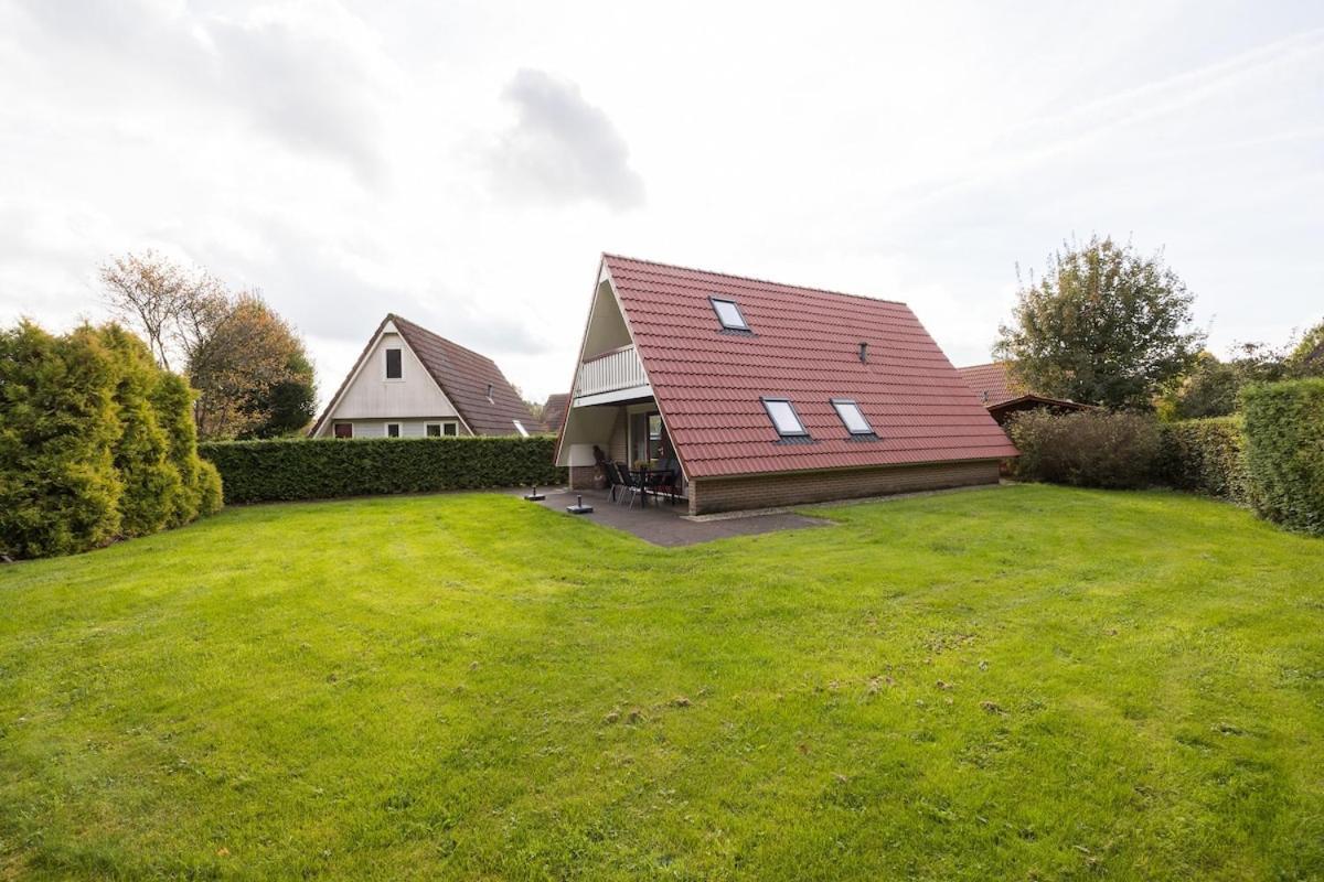 Kleine Zanglijster I Prachtig Huisje Nabij Bosrand Zwiggelte Exteriör bild
