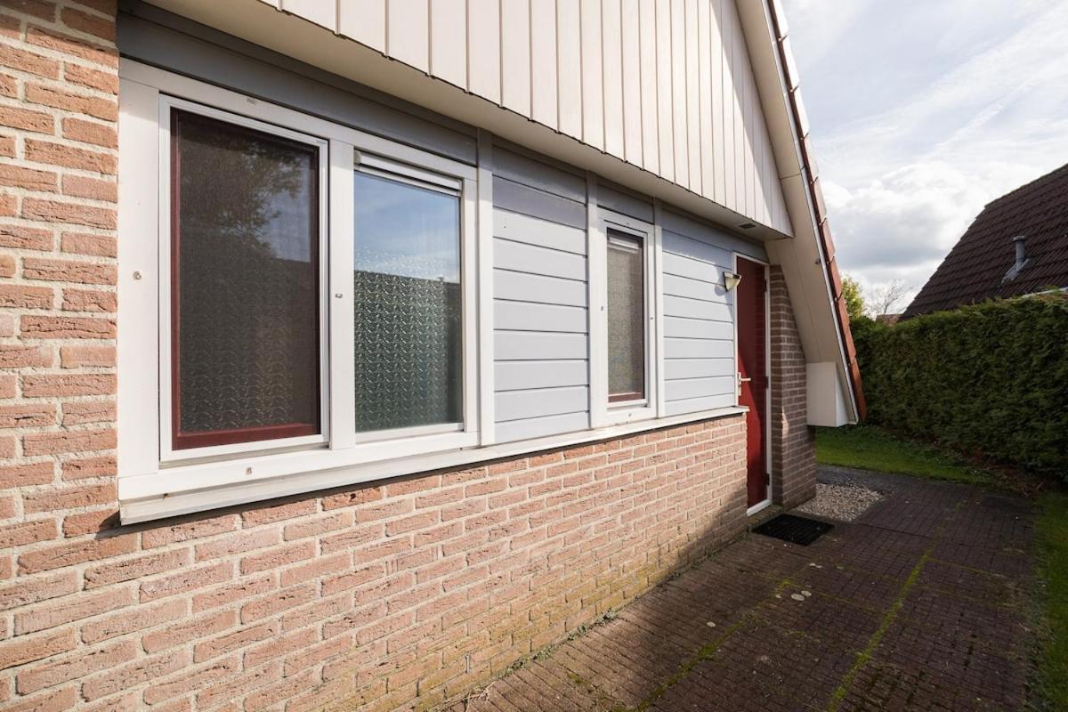 Kleine Zanglijster I Prachtig Huisje Nabij Bosrand Zwiggelte Exteriör bild